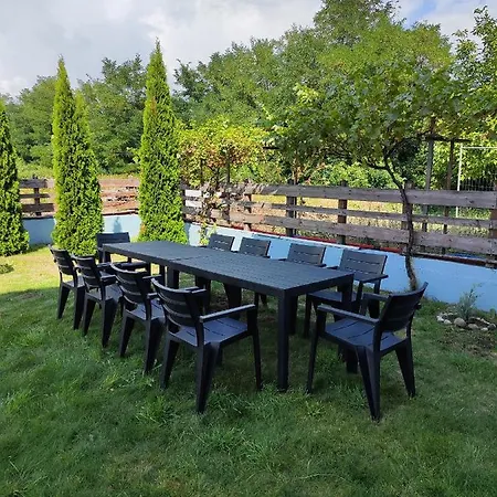 Hotell Shekerdejiiski 3*